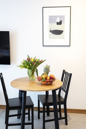 ดีลักซ์สตูดิโอ | บริการอาหารในห้องพัก