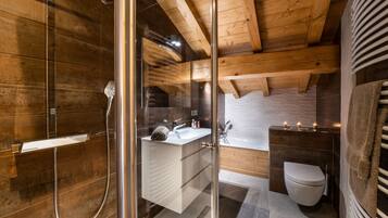 Bathtub, hair dryer