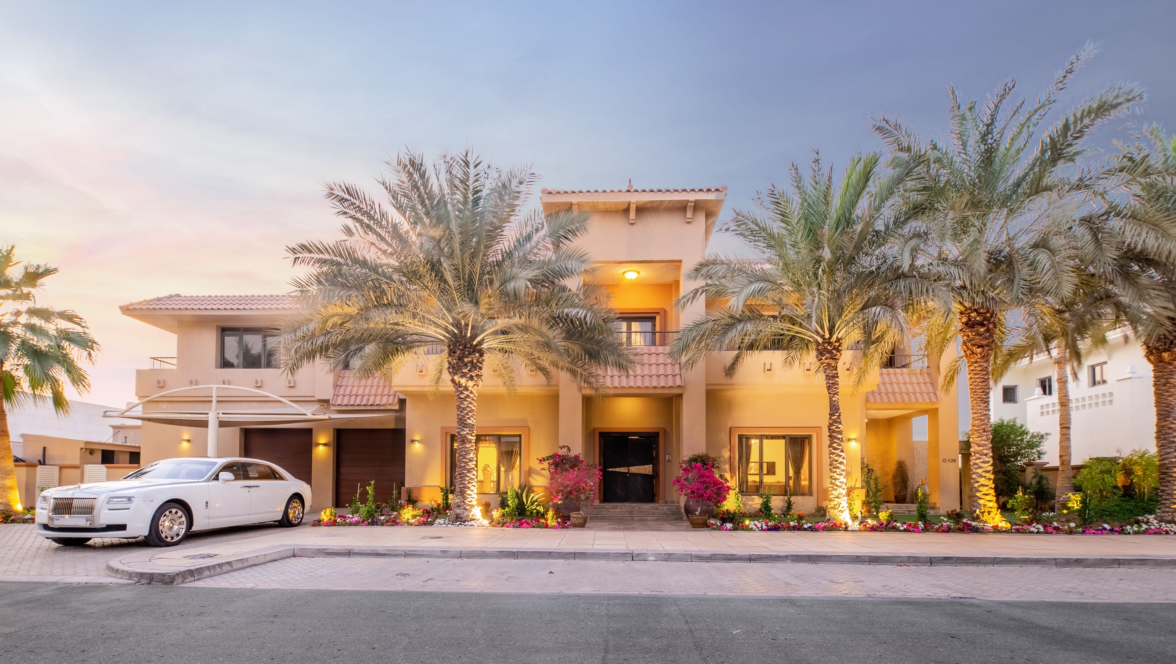 Photo - Manzil - Ultra Luxury 6BR Signature Villa with Pool, Theatre and Beach Access in Palm Jumeirah