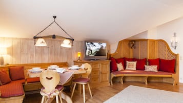 Comfort Suite Kandahar | In-room dining