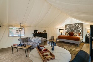 Interior - Hill Country River Yurt, Hot Tub,Kayaks, Movie Projector, Outside Projector (Marble Falls)