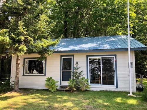 Oceanfront Sunset View Cottage w/ Fire Pit - Near Acadia & Bar Harbor