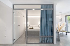 2 bedrooms, in-room safe, desk, soundproofing