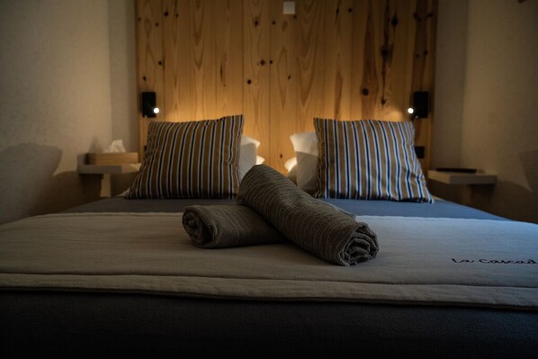 Standard Double Room | Individually decorated, individually furnished, soundproofing, free WiFi