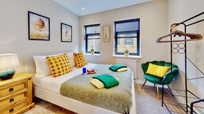 2 chambres, fer et planche à repasser, Wi-Fi, draps fournis