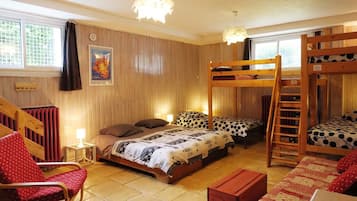 5 chambres, fer et planche à repasser, Wi-Fi gratuit