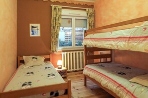 3 habitaciones, tabla de planchar con plancha y wifi gratis 