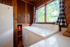 Interior - Stylish Retreat Near the Heart of Saugatuck (Saugatuck)