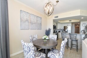 Dining - Incredible Gulf Views from the 3rd Floor at Silver Shells St. Croix! (Destin)