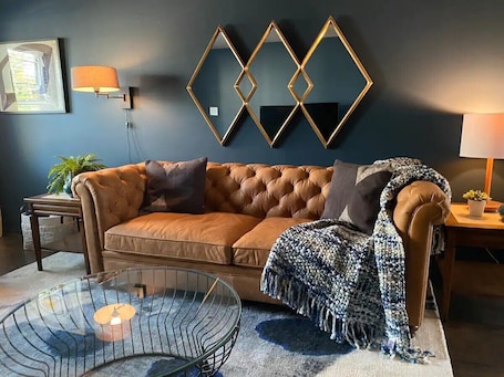 TV. Haus of Style Moody Blues