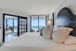 4 bedrooms, free WiFi - Luxury 3BR Condo at Shoreham Towers II: Oceanfront (North Myrtle Beach)