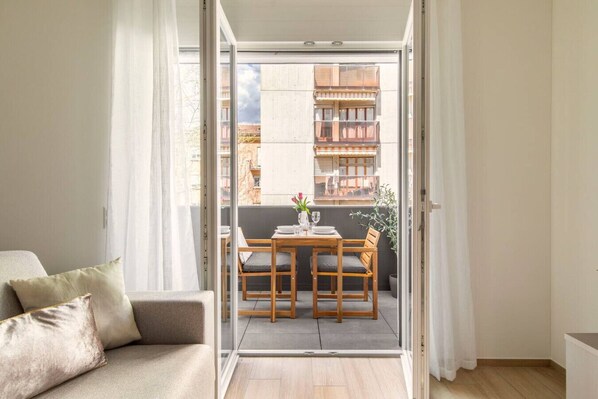 TV - New high-end apartment with free parking and air conditioning (Lugano)