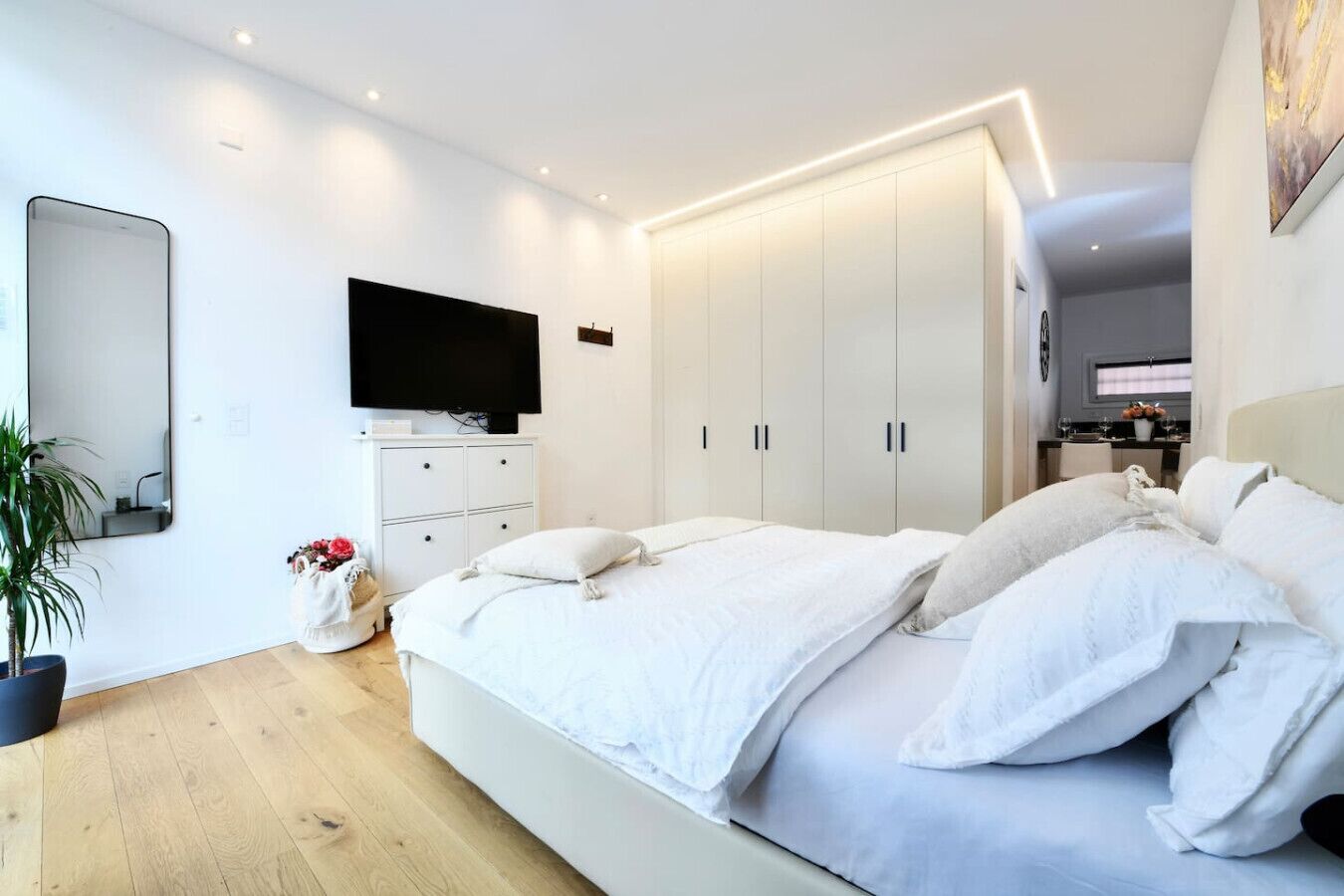 1 chambre, bureau, fer et planche à repasser, Wi-Fi