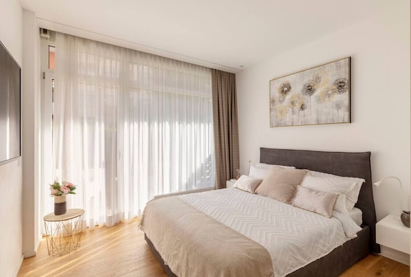1 bedroom, desk, iron/ironing board, travel cot