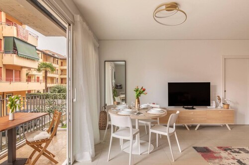 PURE LUX - Stylish and modern apartment with free parking