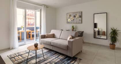 Beautiful new and modern apartment with parking