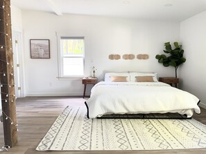 1 bedroom, iron/ironing board, travel cot, WiFi - King Size Sun Rise Midcoast Lovely Stay (Topsham)