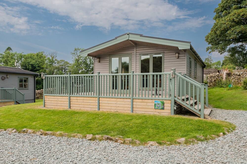 Dell Lodge - a holiday lodge that sleeps 2 with an en-suite