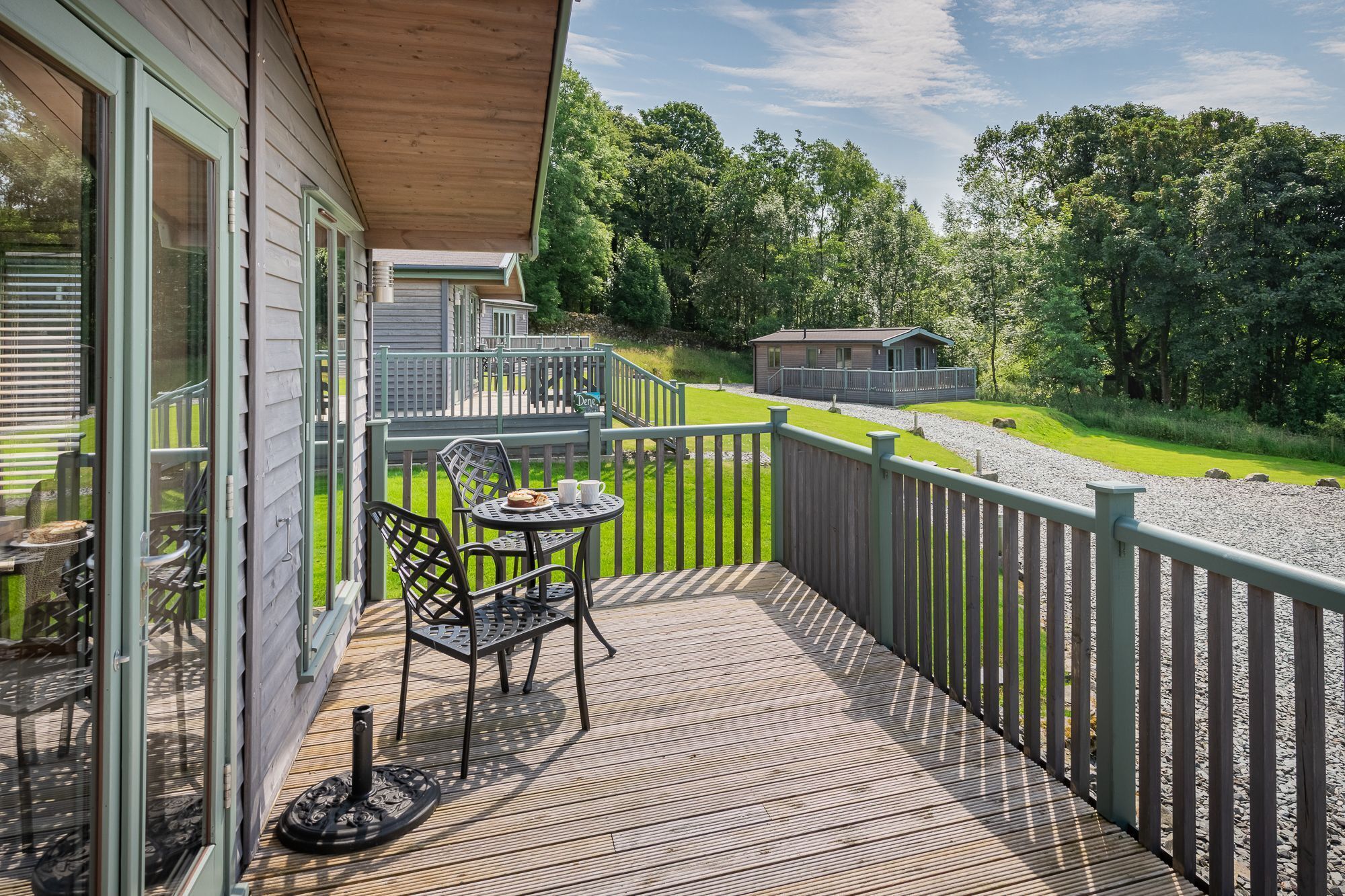 Hazel Lodge - a holiday lodge that sleeps 2 with an en-suite