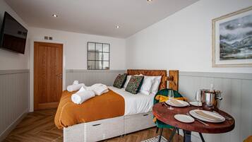 1 makuuhuone, silitysrauta/-lauta, ilmainen Wi-Fi, vuodevaatteet