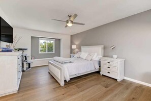 3 bedrooms, desk, iron/ironing board, WiFi