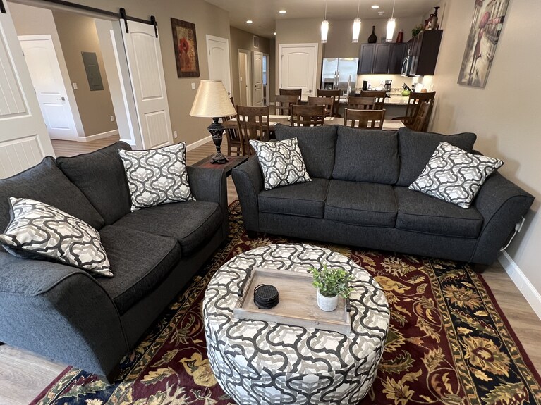 Ground Floor Condo With Indoor Pool In The Heart Of Branson - Branson, MO