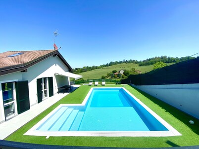 Villa Gioia, Pool in the Monferrato