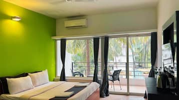 Superior Double Room, Pool View | Premium bedding, memory foam beds, desk, laptop workspace