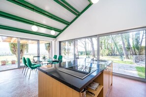 Oven, stovetop, dishwasher, coffee/tea maker - Villa Agave (Gruda)