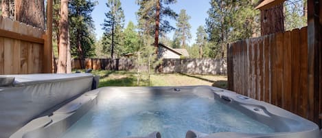 Tina de hidromasaje al aire libre