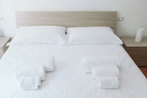 1 bedroom, iron/ironing board, bed sheets