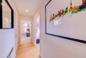 Interior - Finzels Reach - Family Deluxe Apartment (Bristol)