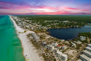 Beach nearby - Lakefront home w/private pool + spa, rooftop deck, & fire pit. Relaxation awaits (Seagrove Beach)