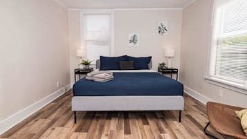 2 quartos, ferros/tábuas de passar roupa, Wi-Fi, roupa de cama