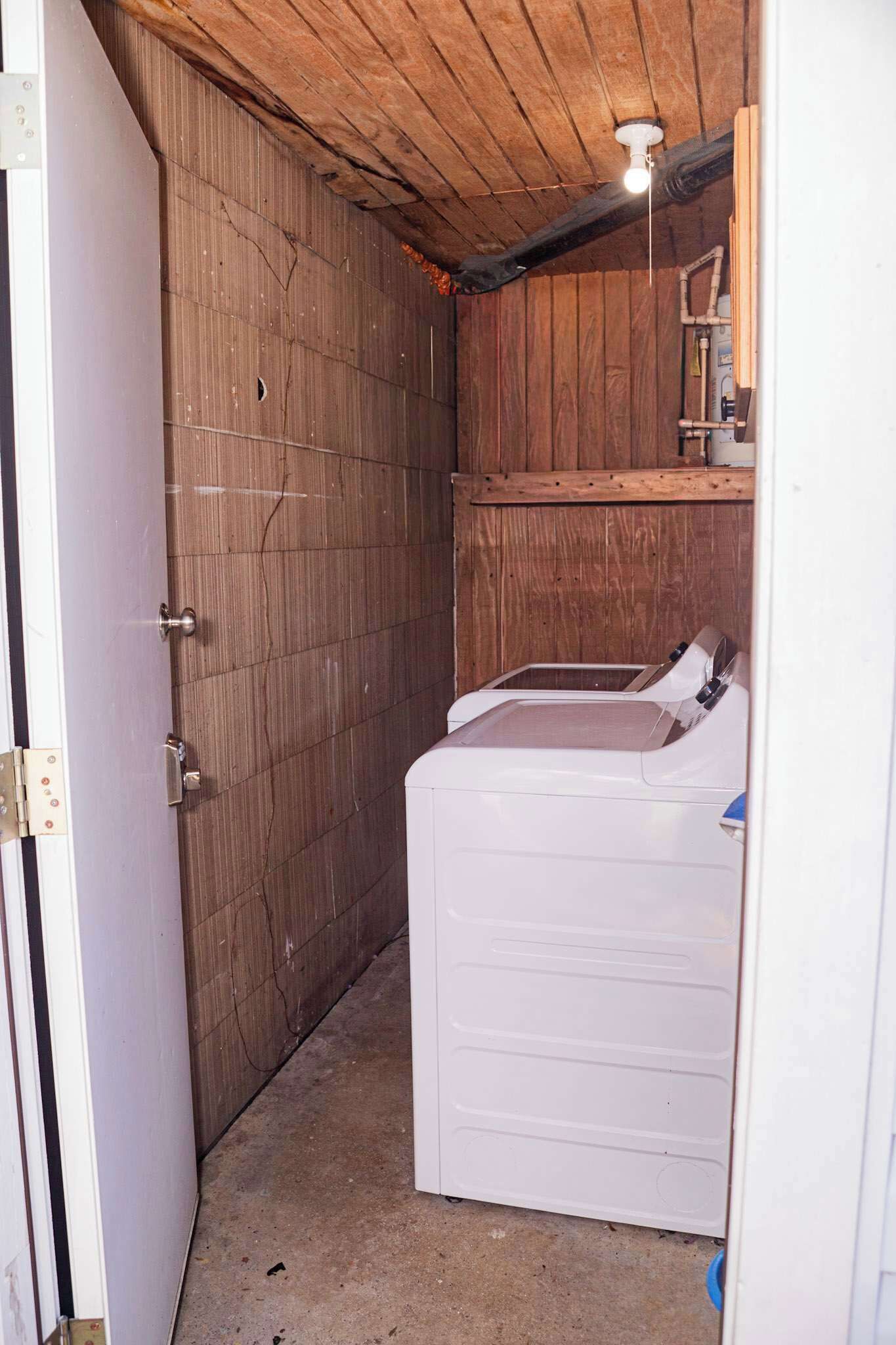 Dusj, håndklær og sjampo