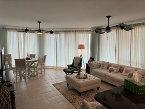 Smart TV - Spacious 3 bedroom condo in Ft Morgan, Al (Gulf Shores)