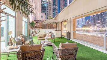 Luxury Villa | Terrace/patio