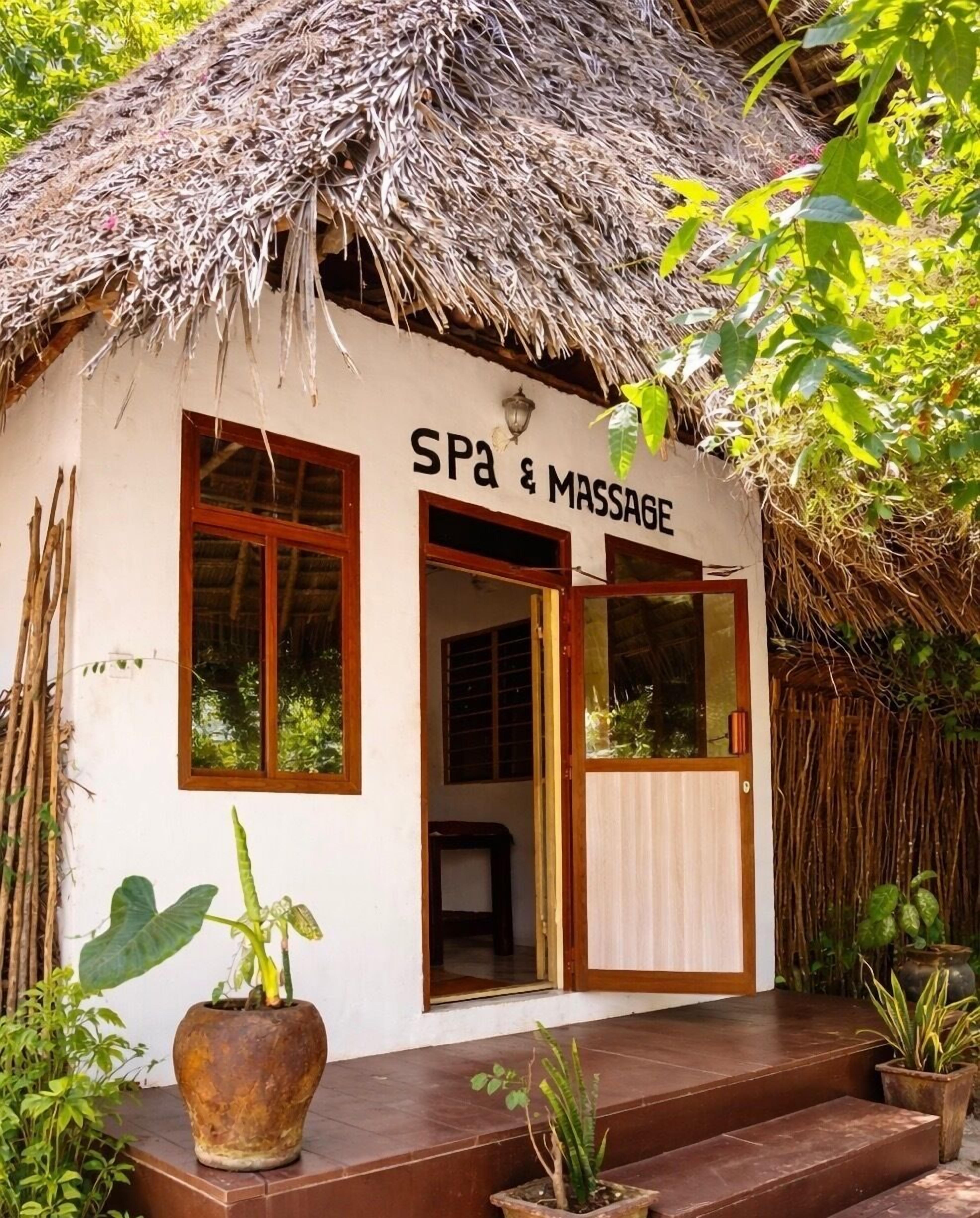 室內 SPA 浴池