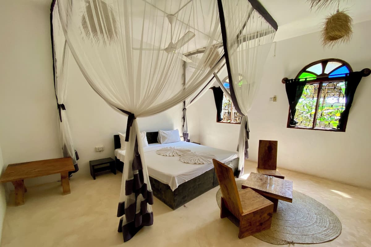 Phòng đôi hoặc 2 giường đơn Deluxe, 1 phòng ngủ, không hút thuốc (Villa with Pool) | Két bảo mật tại phòng, trang trí khác biệt, màn/rèm cản sáng