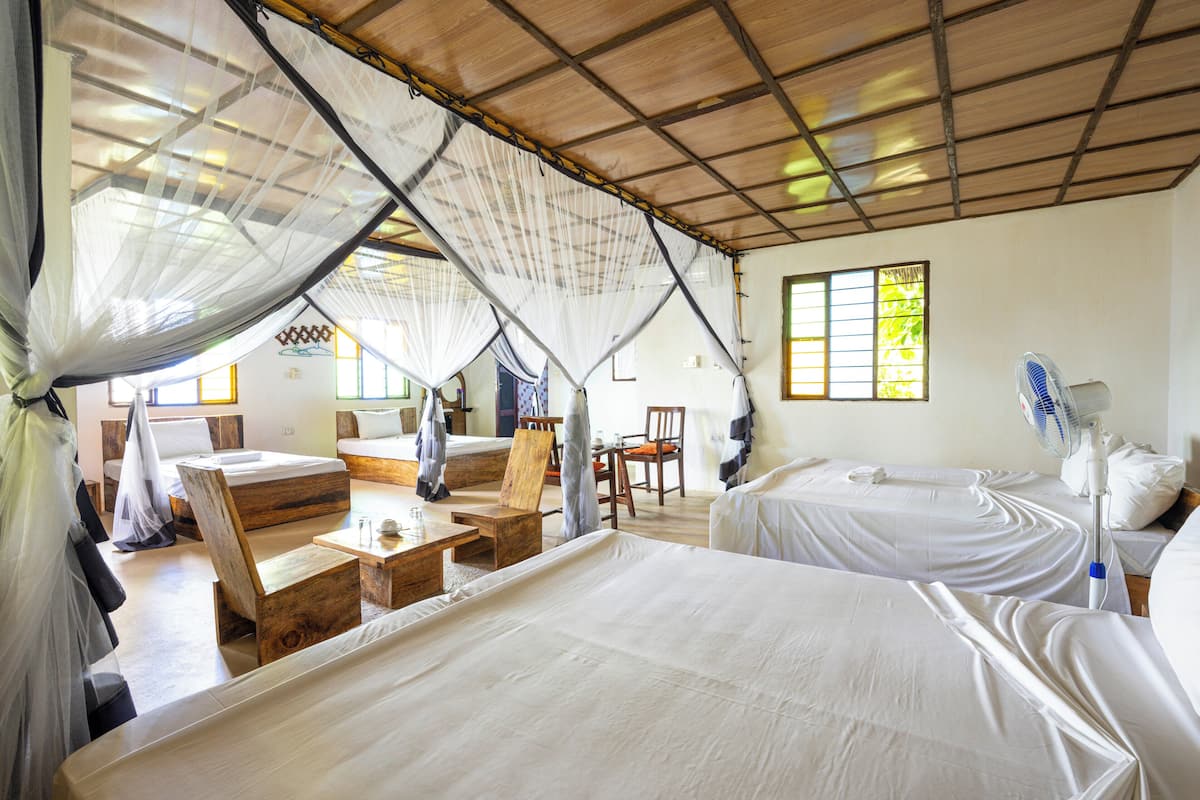 Phòng 4 Superior, 1 phòng ngủ, không hút thuốc, quang cảnh một góc biển (Bungalow) | Két bảo mật tại phòng, trang trí khác biệt, màn/rèm cản sáng