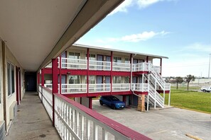Exterior - Budget Inn By Oyo Corpus Christi Beach (Corpus Christi)