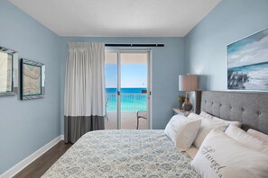 4 habitaciones, tabla de planchar con plancha, internet y ropa de cama 