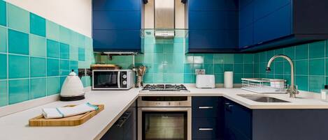 Kühlschrank, Mikrowelle, Ofen, Toaster