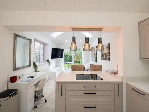 Modern Coastal Cottage - Pass the Keys