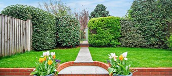 2 Hammond Square - Two Bedroom House, Sleeps 4