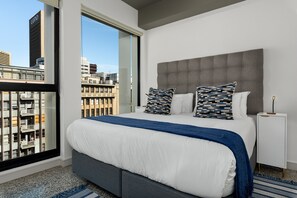 1 chambre, coffre-fort, fer et planche à repasser, accès à Internet