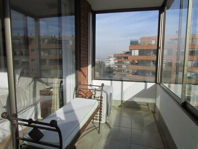 Mapocho Riverside - Premium 3BDR + Service Room in Vitacura