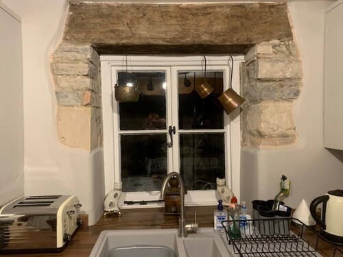 Gorgeous Listed Central 5* Cottage Abbey Views