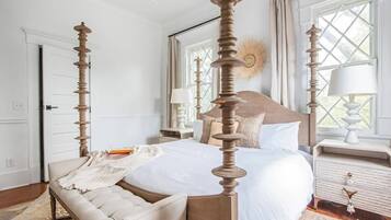1 slaapkamer, een strijkplank/strijkijzer, wifi, beddengoed