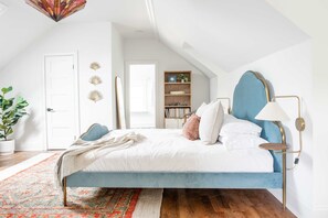 1 bedroom, desk, iron/ironing board, WiFi